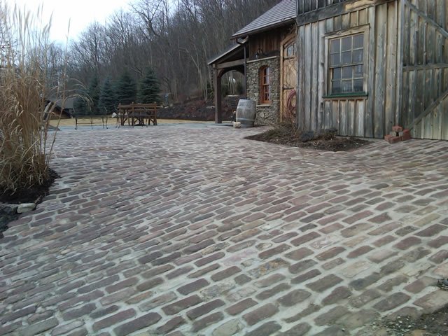 Old English Fingerlakes Cobblestone1