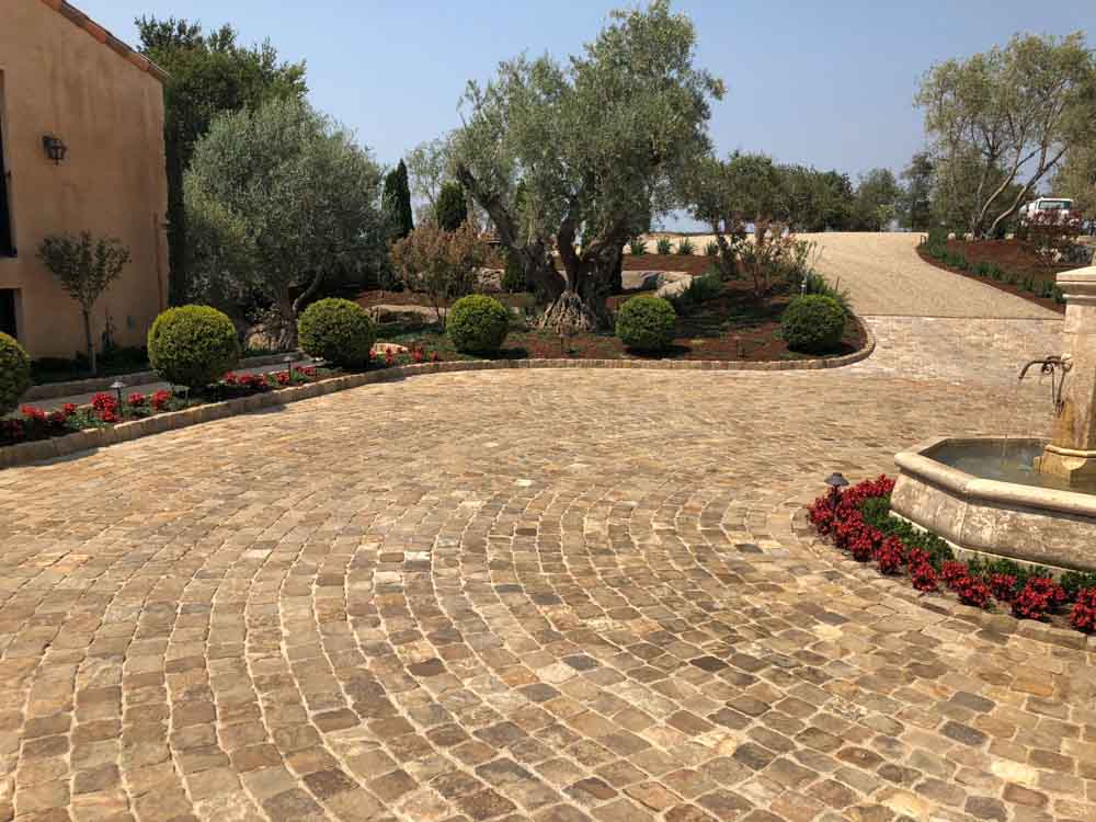 Reclaimed Cobblestone Driveways